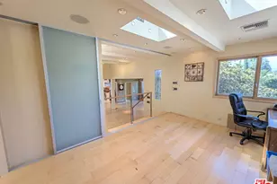 13523 Hartland St, Los Angeles, CA 91405 - Photo 41