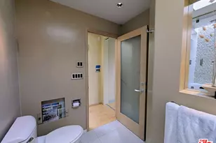 13523 Hartland St, Los Angeles, CA 91405 - Photo 41