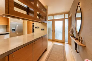 13523 Hartland St, Los Angeles, CA 91405 - Photo 11