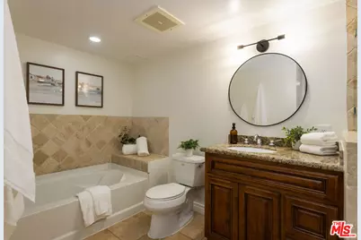 4733 Elmwood Ave #102, Los Angeles, CA 90004 - Photo 23