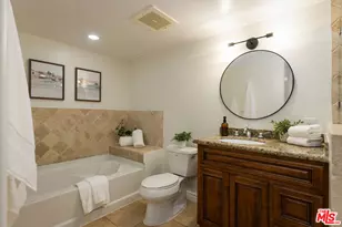 4733 Elmwood Ave, Los Angeles, CA 90004 - Photo 23