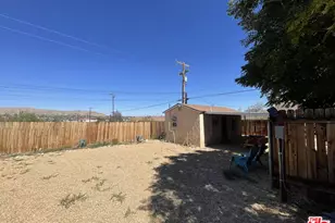 61750 Desert Air Rd, Joshua Tree, CA 92252 - Photo 17