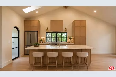14655 Morrison St, Los Angeles, CA 91403 - Photo 5