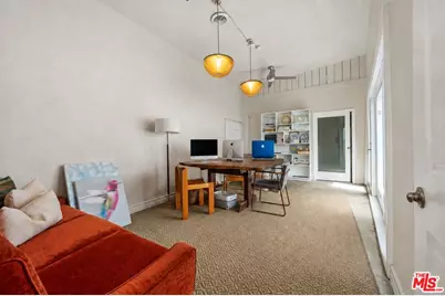 1111 N Crescent Heights Blvd, West Hollywood, CA 90046 - Photo 29