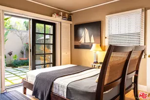 516 N Bronson Ave, Los Angeles, CA 90004 - Photo 15