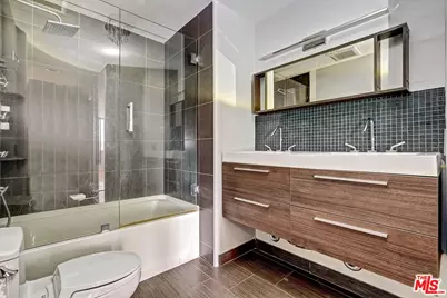 10747 Wilshire Blvd #1002, Los Angeles, CA 90024 - Photo 23