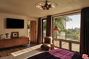621 N Bonhill Rd, Los Angeles, CA 90049 - Photo 21
