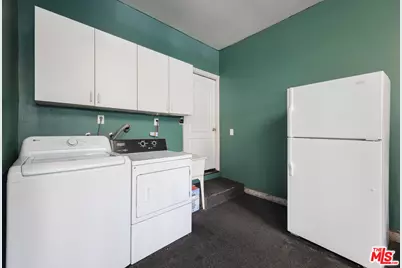 12610 Bonaparte Ave, Los Angeles, CA 90066 - Photo 21