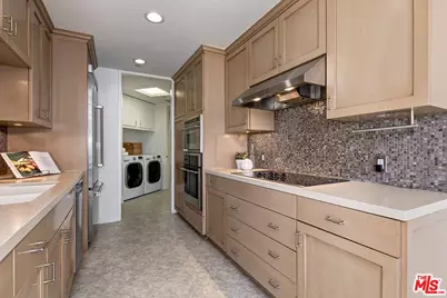 10350 Wilshire Blvd #1102, Los Angeles, CA 90024 - Photo 19