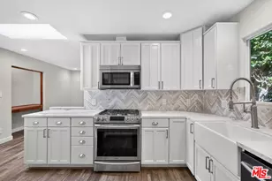 816 N Mansfield Ave, Los Angeles, CA 90038 - Photo 39