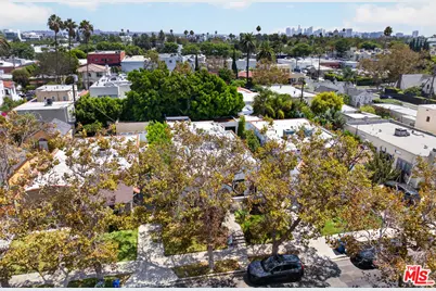 816 N Mansfield Ave, Los Angeles, CA 90038 - Photo 51