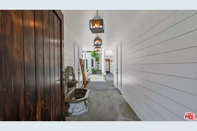 30718 Pacific Coast Hwy, Malibu, CA 90265 - Photo 5