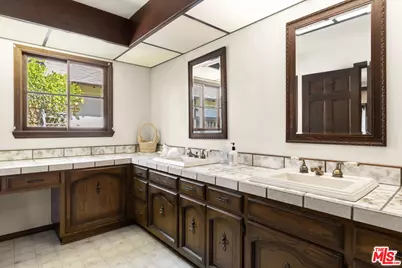 739 24th St, Santa Monica, CA 90402 - Photo 13