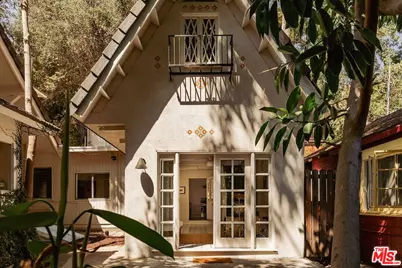 8337 Lookout Mountain Ave, Los Angeles, CA 90046 - Photo 33