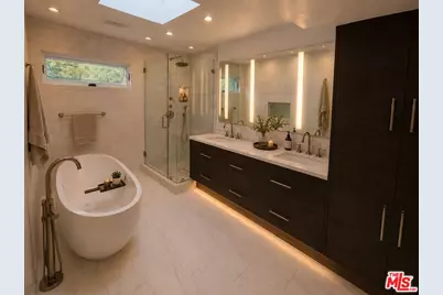 6467 Deep Dell Pl, Los Angeles, CA 90068 - Photo 17
