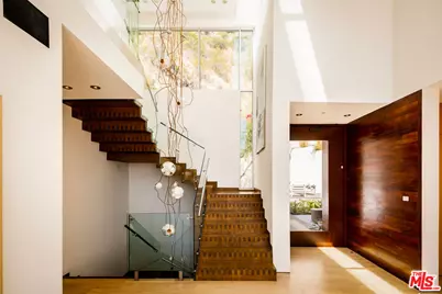 1700 Queens Ct, Los Angeles, CA 90069 - Photo 21