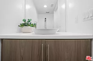 2213 Selig Dr, Los Angeles, CA 90026 - Photo 15