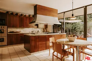 9225 Nightingale Dr, Los Angeles, CA 90069 - Photo 11