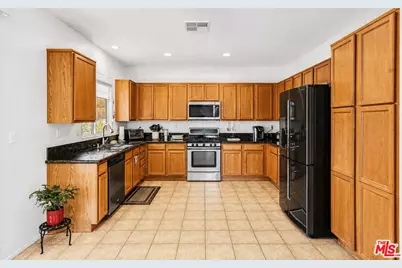2167 Snowberry Ln, Mentone, CA 92359 - Photo 9