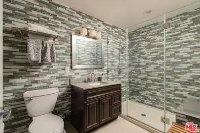 5506 Goodland Ave, Valley Village, CA 91607 - Photo 29