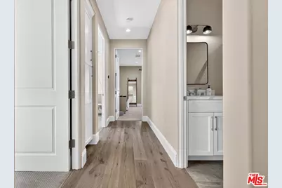 3918 W 242nd St, Torrance, CA 90505 - Photo 17