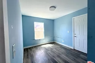 433 W 94th St, Los Angeles, CA 90003 - Photo 13