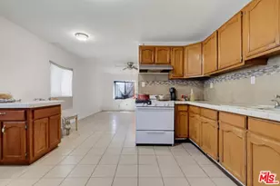 331 W 92nd St, Los Angeles, CA 90003 - Photo 15