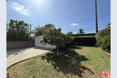12207 Palms Blvd, Los Angeles, CA 90066 - Photo 15