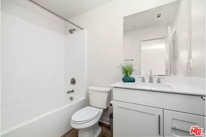 126 Dove Lndg, Covina, CA 91722 - Photo 17