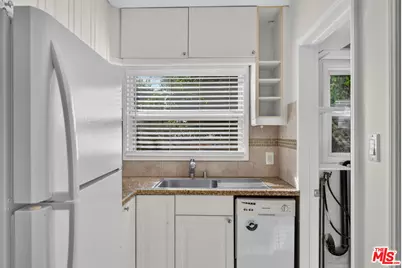644 Vernon Ave #644/646, Los Angeles, CA 90291 - Photo 23