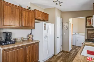 55616 Pipes Canyon Rd, Yucca Valley, CA 92284 - Photo 11