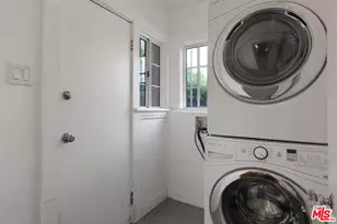 1271 S Mullen Ave, Los Angeles, CA 90019 - Photo 17