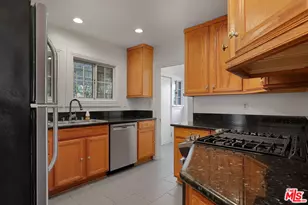 1271 S Mullen Ave, Los Angeles, CA 90019 - Photo 13