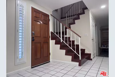 18320 Elkwood St, Los Angeles, CA 91335 - Photo 5