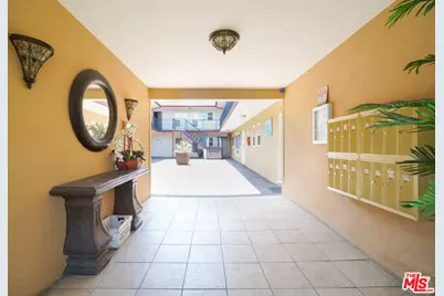 743 S Berendo St, Los Angeles, CA 90005 - Photo 5