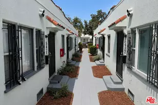 536 W 48th St, Los Angeles, CA 90037 - Photo 7