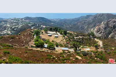 1301 Via Taz, Malibu, CA 90265 - Photo 3
