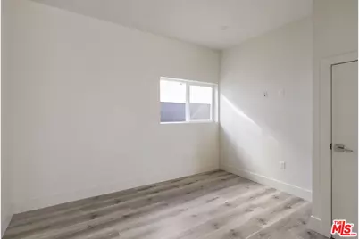 2494 W Shenyad Ct, Los Angeles, CA 90065 - Photo 7