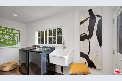 1163 Angelo Dr, Beverly Hills, CA 90210 - Photo 33