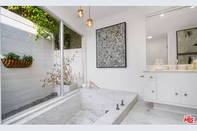 1163 Angelo Dr, Beverly Hills, CA 90210 - Photo 29