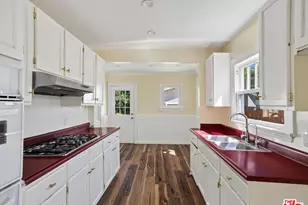 20911 Vose St, Los Angeles, CA 91303 - Photo 17
