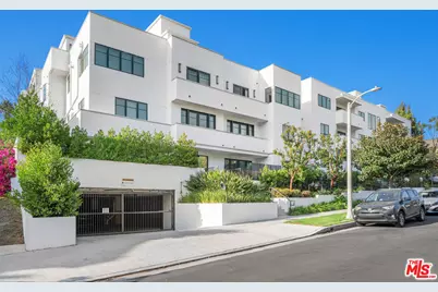 859 S Lucerne Blvd #110, Los Angeles, CA 90005 - Photo 1