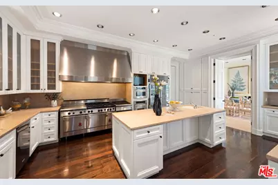 805 N Alpine Dr, Beverly Hills, CA 90210 - Photo 11