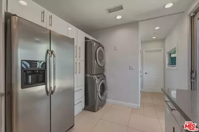 1301 N Orange Grove Ave, Los Angeles, CA 90046 - Photo 15