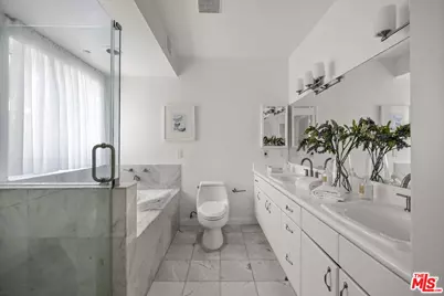 11606 Chenault St #101, Los Angeles, CA 90049 - Photo 21