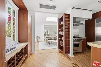 8924 Ashcroft Ave, West Hollywood, CA 90048 - Photo 9