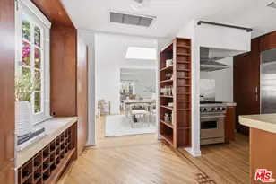 8924 Ashcroft Ave, West Hollywood, CA 90048 - Photo 9
