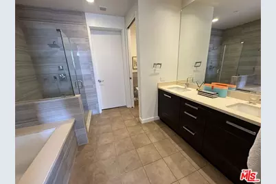 801 S Grand Ave #1507, Los Angeles, CA 90017 - Photo 7