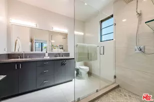 10610 W Kareen Ct, Toluca Lake, CA 91602 - Photo 23