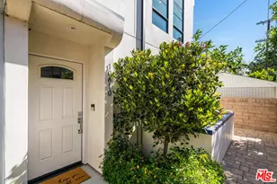 10610 W Kareen Ct, Toluca Lake, CA 91602 - Photo 5
